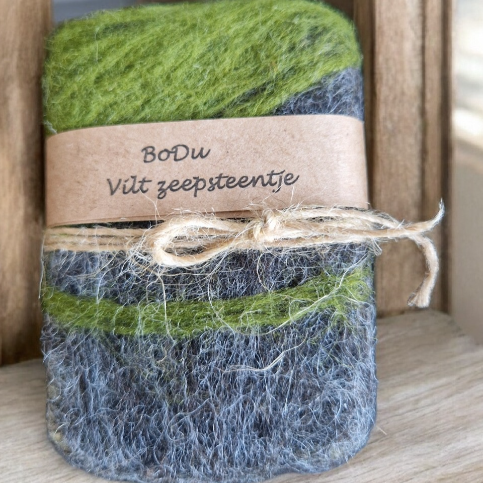 workshop zeepje vilten | BoDu Workshops Schapenvachtvilten